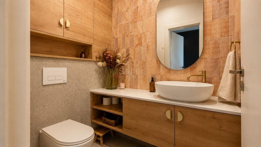 Apartament cu 3 camere decomandat, mobilat în Brașovul Vechi