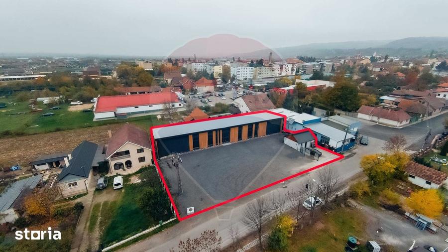 Spațiu comercial, de 450 mp, în Central