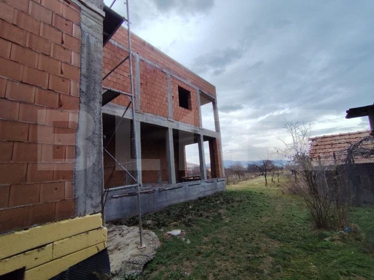 Casă individuală cu 5 camere cu Piscina în Șard