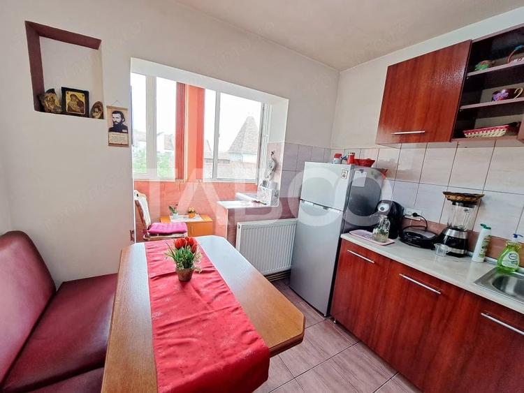Apartament cu 2 camere decomandat în Central