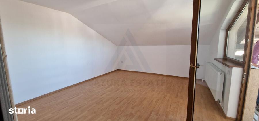 Casă cu 5 camere cu Teren 460 Mp în Trei Stejari