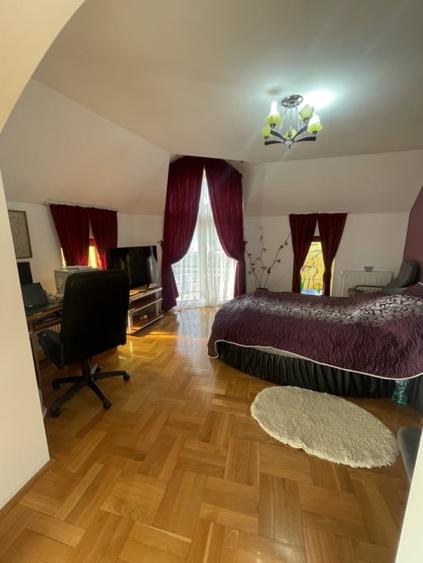 Casă individuală cu 6 camere cu Canalizare în Europa