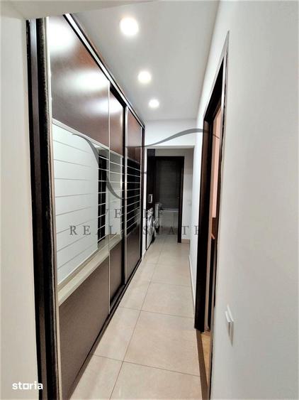 Apartament cu 3 camere semidecomandat în Centrul Civic