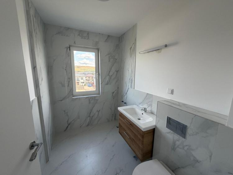 Apartament 2 camere, 55 mp, zona Teilor - 6