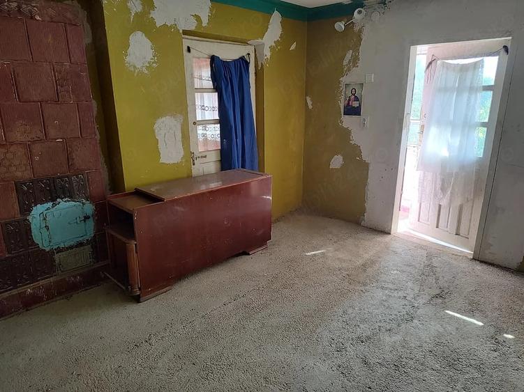 Casă cu 3 camere cu Teren 1200 Mp în Goruni