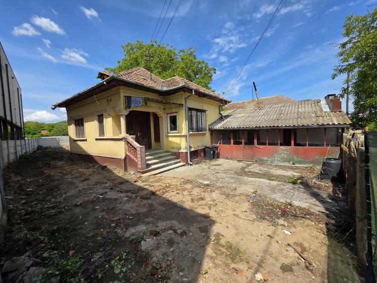 Casă cu 4 camere în Popoveni