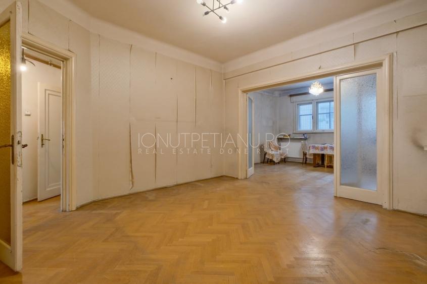 Apartament cu 5 camere circular în Armeneasca