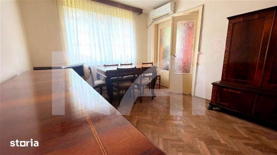 Apartament cu 4 camere decomandat în Rovine