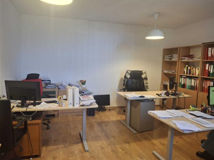Apartament cu 2 camere semidecomandat în Dosu Bricii