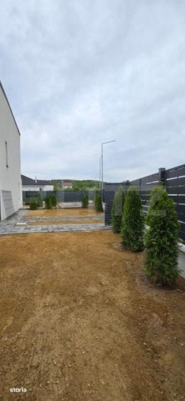 Casă cu 4 camere cu Teren 235 Mp în Central