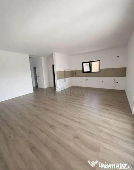Casă cu 3 camere cu Teren 332 Mp în Albina
