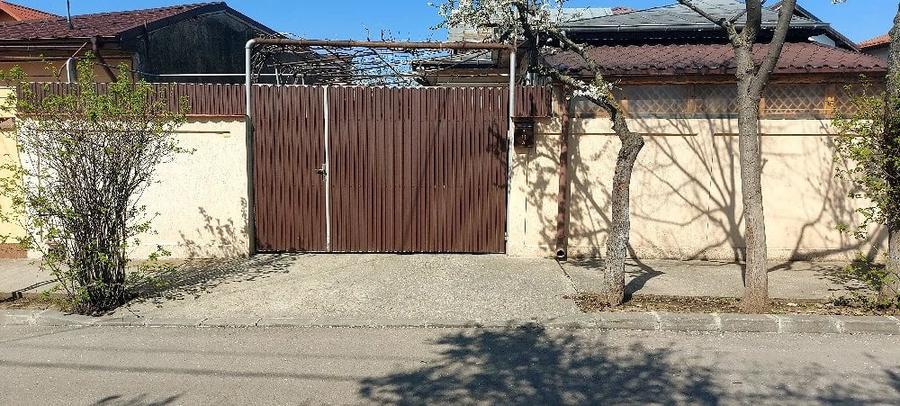 Casă cu Teren 318 Mp în Central