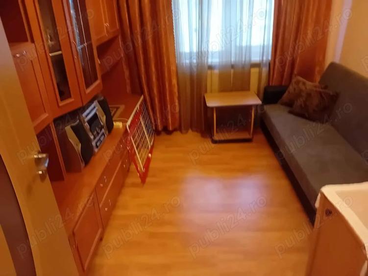 Apartament cu 3 camere decomandat în Precista