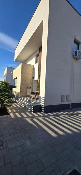Casă individuală cu 4 camere cu Canalizare în Aninoasa
