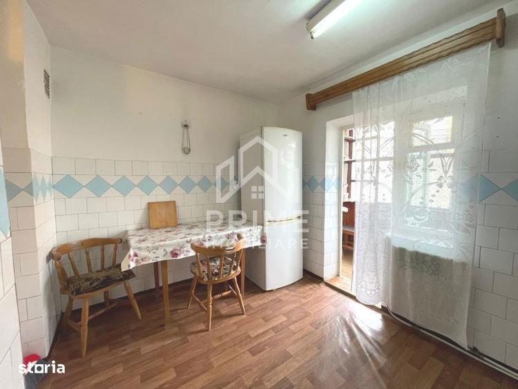 Apartament cu 3 camere în Cetate