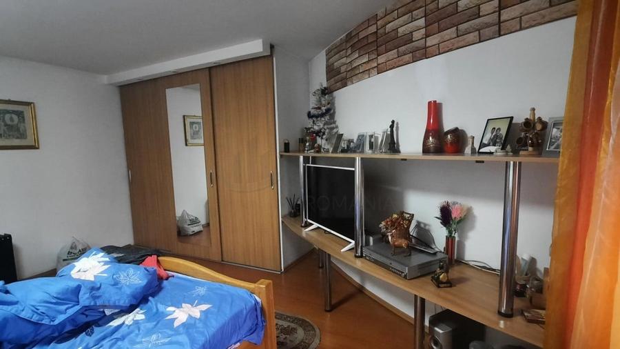 REV2003476 Vila 3 Camere Curte 100 mp de Vanzare Andronache Sector 2 - 4
