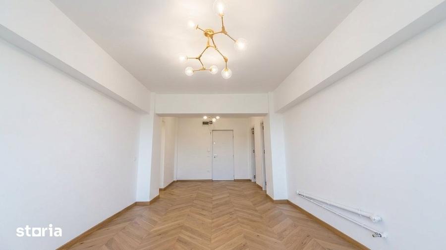 Apartament cu 3 camere decomandat în Tei