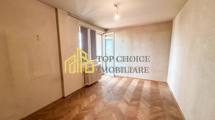 Apartament cu 3 camere decomandat în Barbu Văcărescu