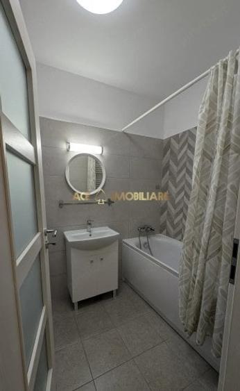 Apartament cu 2 camere semidecomandat în Berceni