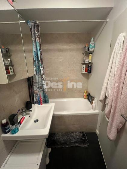 Apartament cu 2 camere decomandat, mobilat în Prelungirea Ghencea