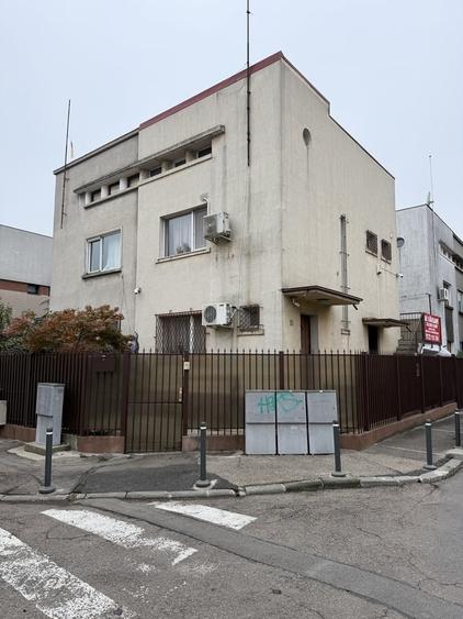 Casă cu 4 camere cu Teren 105 Mp în Vatra Luminoasă