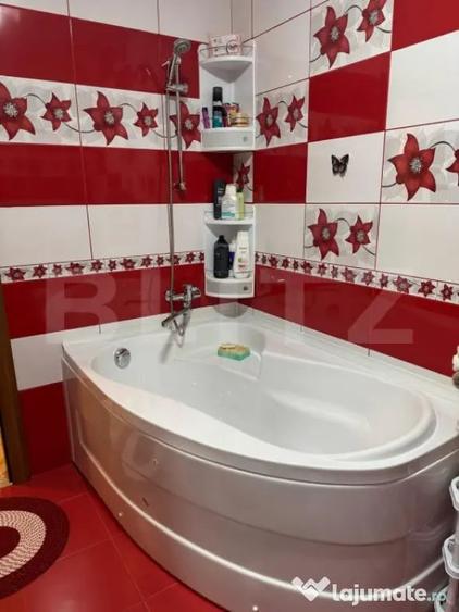 Apartament cu 2 camere decomandat în Pietroasa