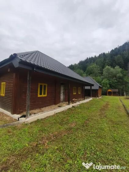 Casă cu 5 camere cu Teren 1250 Mp în Marginea