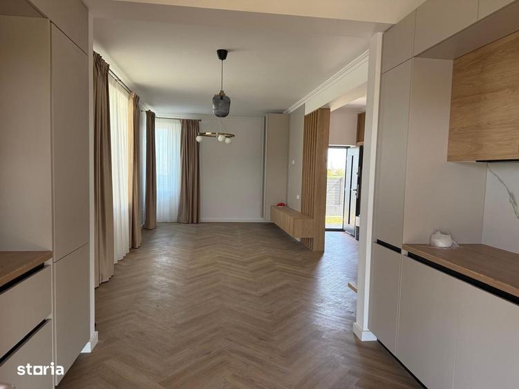 Casă cu 4 camere în Pasărea