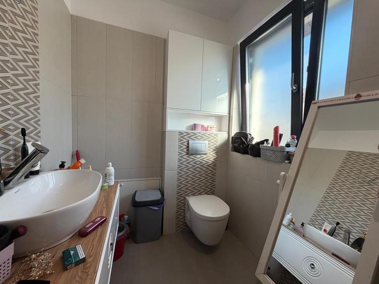 Casă individuală cu 4 camere cu Teren 206 Mp în Odăi