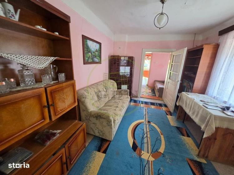 Casă cu 4 camere decomandat în Gura Râului
