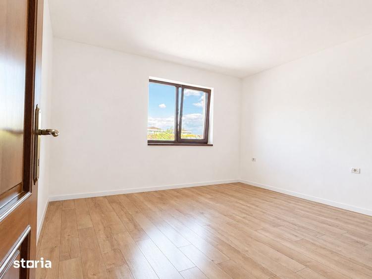 Casă cu 4 camere cu Teren 188 Mp în Cetate