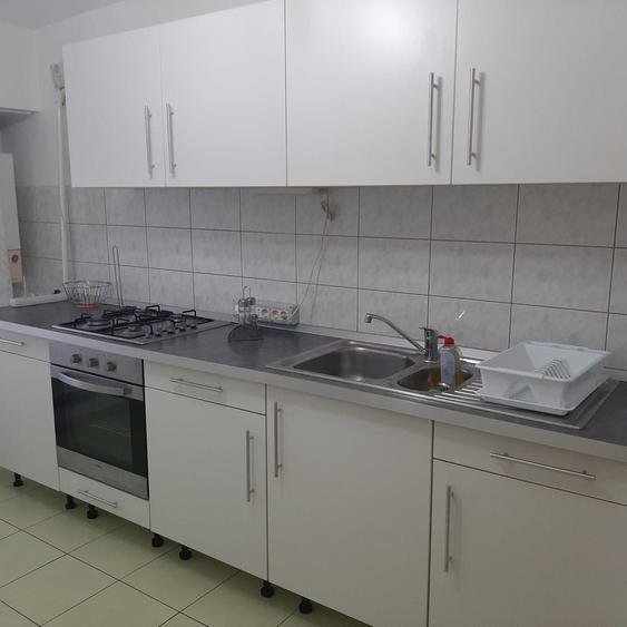 Apartament cu 2 camere decomandat în Steaua