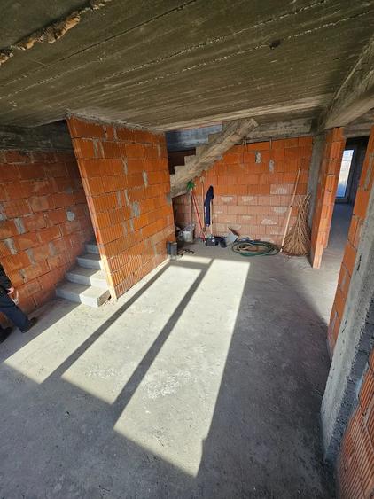 Casă cu Teren 490 Mp în Mineri