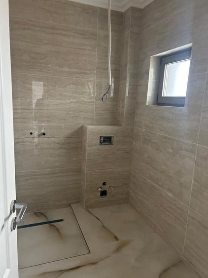 Casă individuală cu 6 camere decomandat cu Canalizare în Girocului
