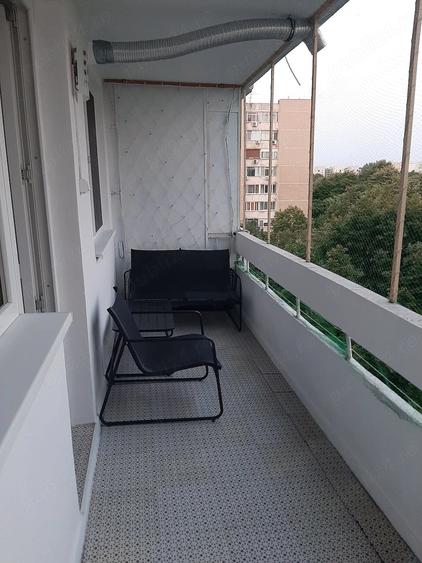 Apartament cu 2 camere semidecomandat în Berceni
