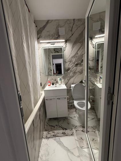 Apartament cu 3 camere semidecomandat în Central