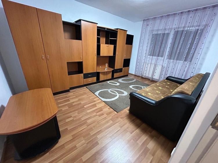 Apartament cu 2 camere decomandat în Dosu Bricii