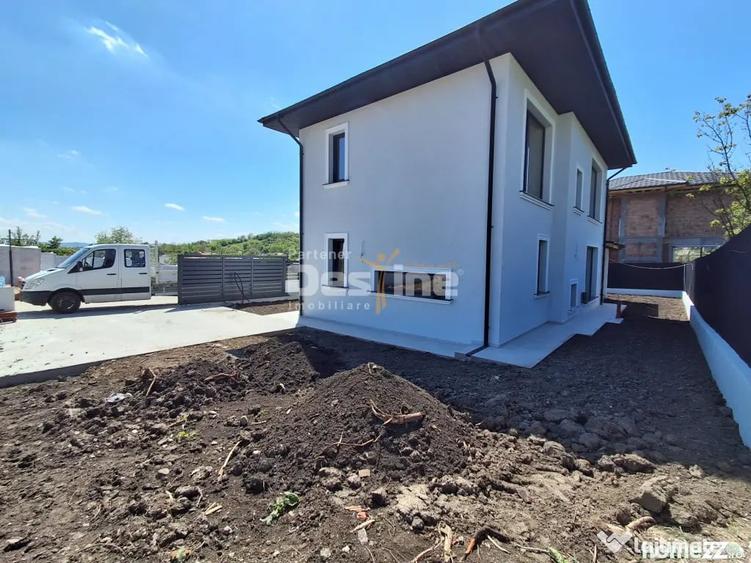 Casă cu 4 camere cu Teren 394 Mp în Miroslava