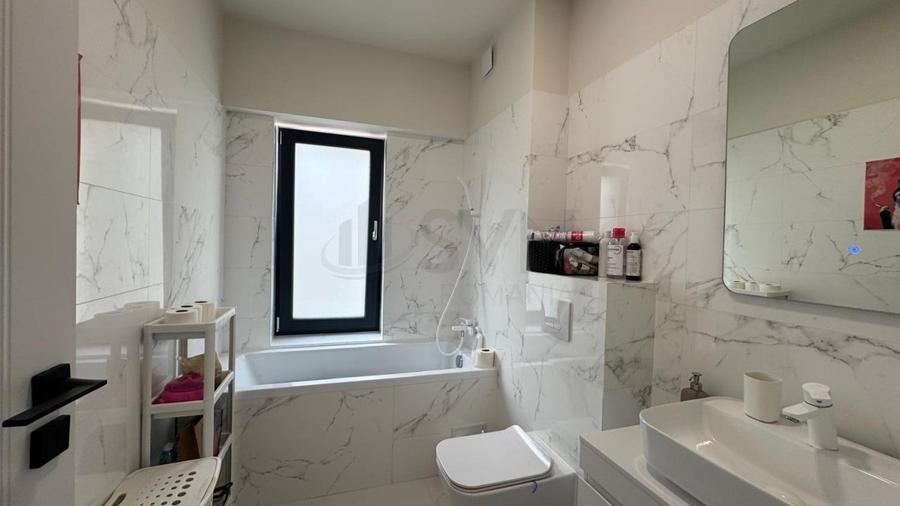 Apartament cu 3 camere decomandat în Pipera