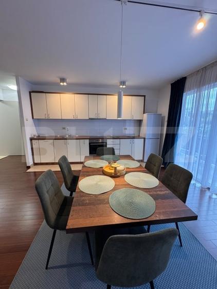 Apartament cu 3 camere decomandat, mobilat în Bună Ziua