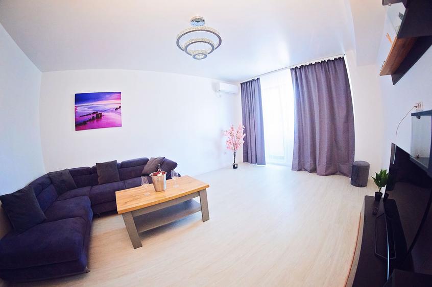 Apartament cu 3 camere decomandat în Central