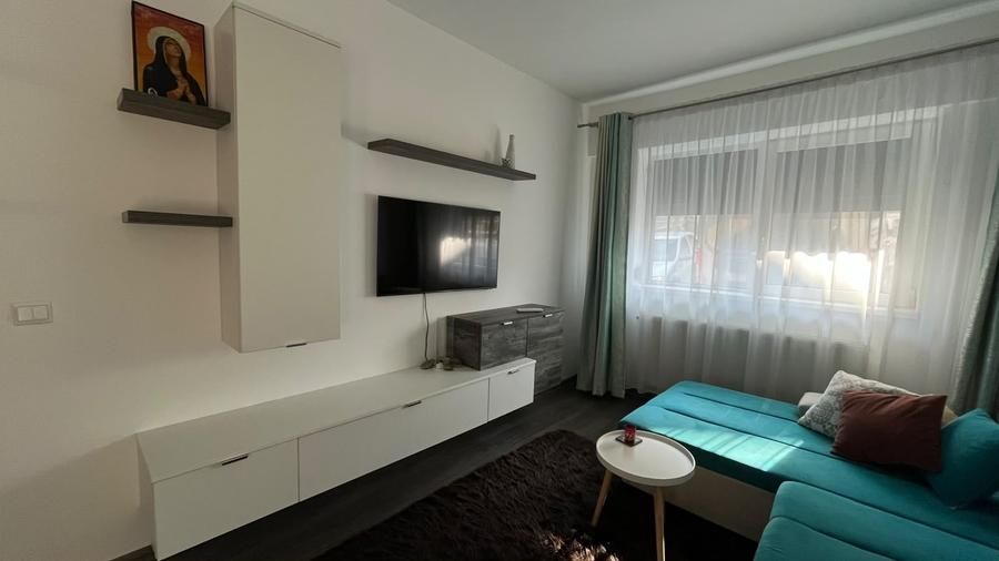 Apartament cu 2 camere decomandat în Galata