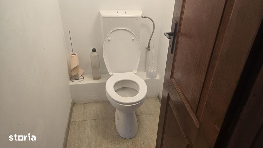 Casă cu 3 camere cu Teren 1020 Mp în Zăvoi