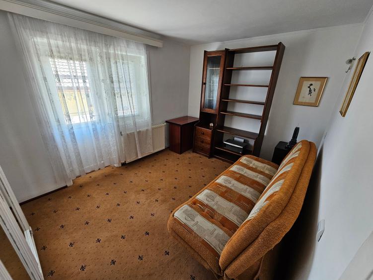 Casă individuală cu 6 camere cu Garaj în Ciolpani