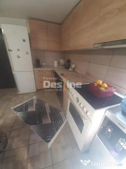 Casă cu 5 camere cu Teren 1675 Mp în Josani