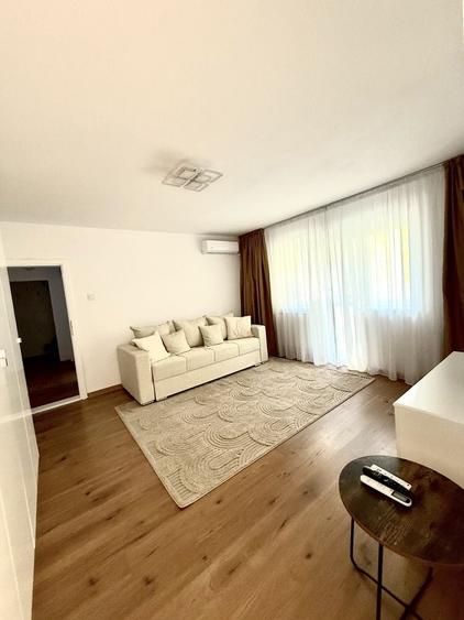 Apartament cu 2 camere semidecomandat în Rogerius