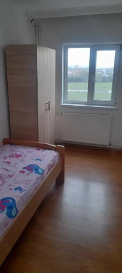 Apartament cu 3 camere decomandat în Ostroveni