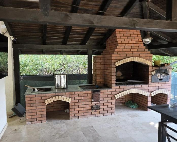 Casă cu 7 camere cu Teren 600 Mp în Traian