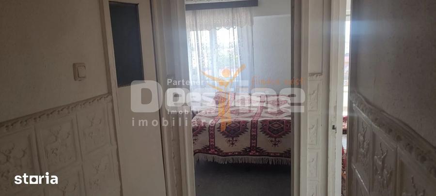 Apartament cu 3 camere decomandat, mobilat în Nord-Est