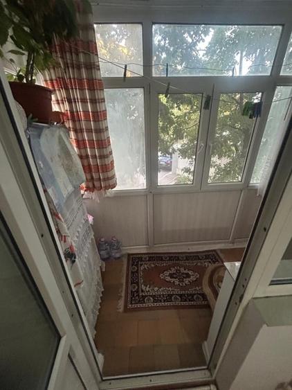 Apartament cu 3 camere decomandat, mobilat în Fetești-Gară